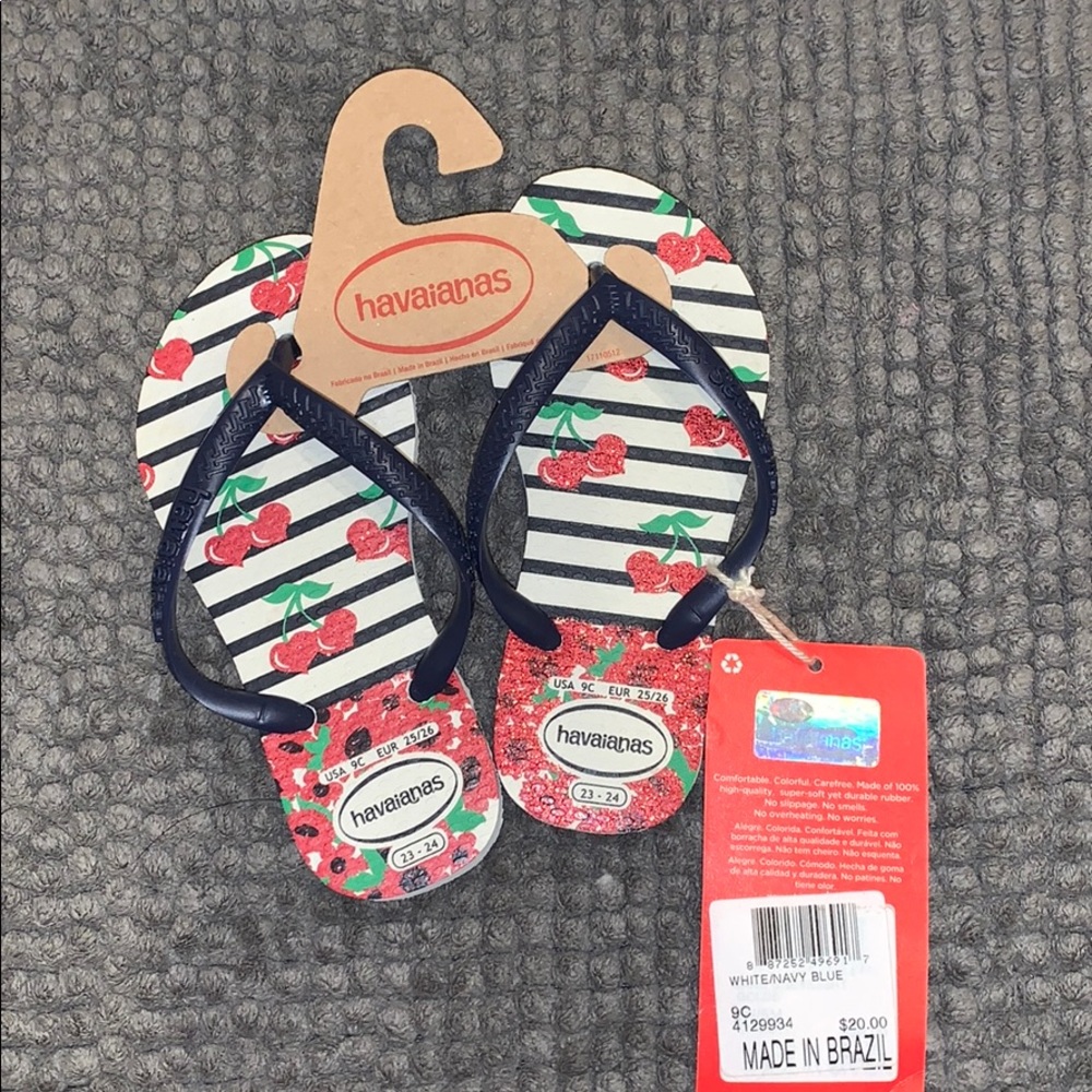 Brand New Havaianas  flip flops size 9 Toddler
